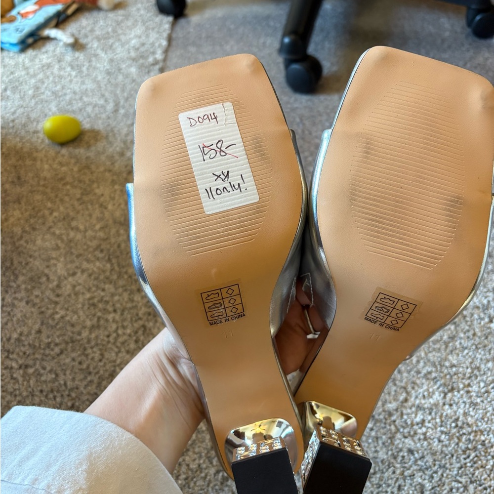 New Lady Couture Silver Women's Shoes - Picture 3 of 7